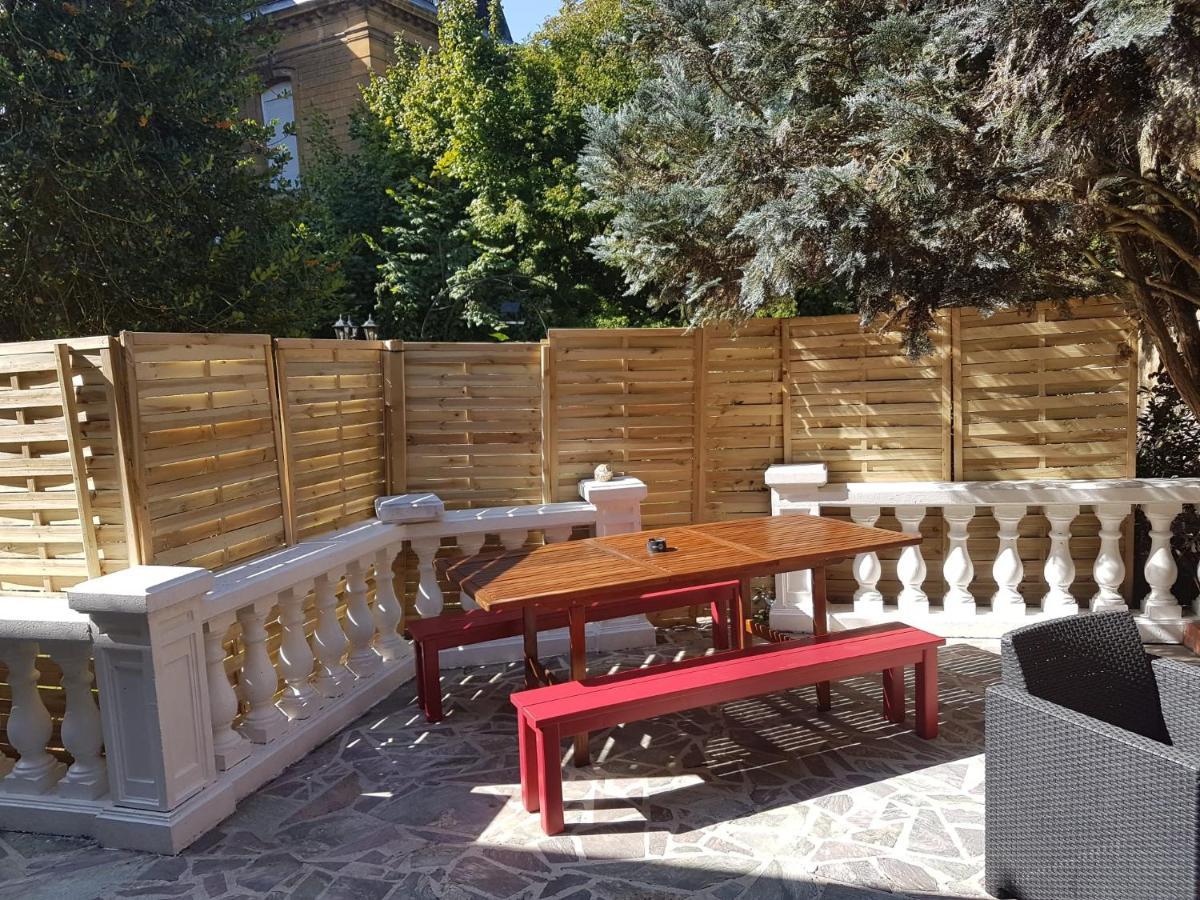 Maisonnette Privatisee Sedan Luaran gambar
